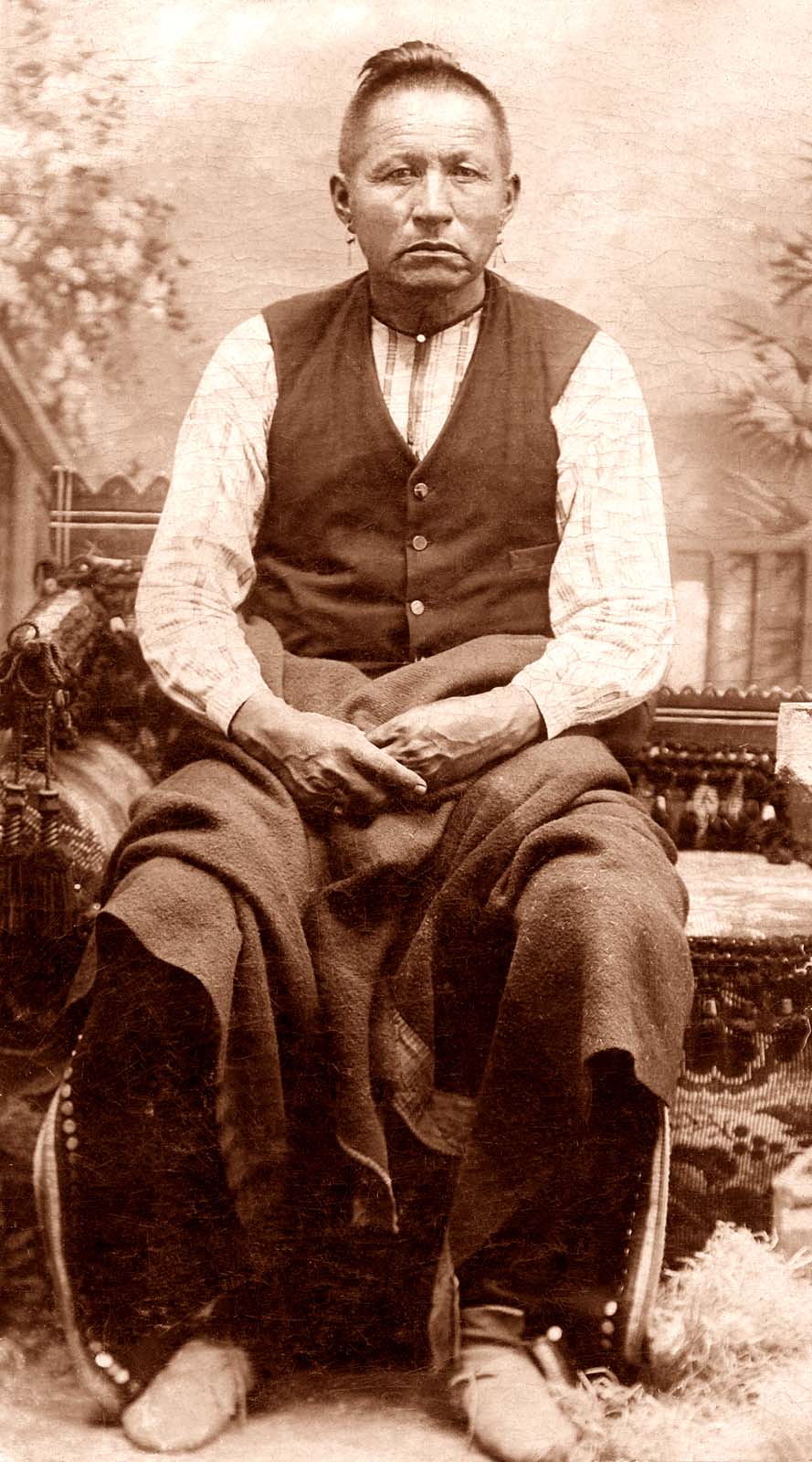 Moh-e-kah-moie [Allottee #121]. Osage Nation Museum [P01-0782].