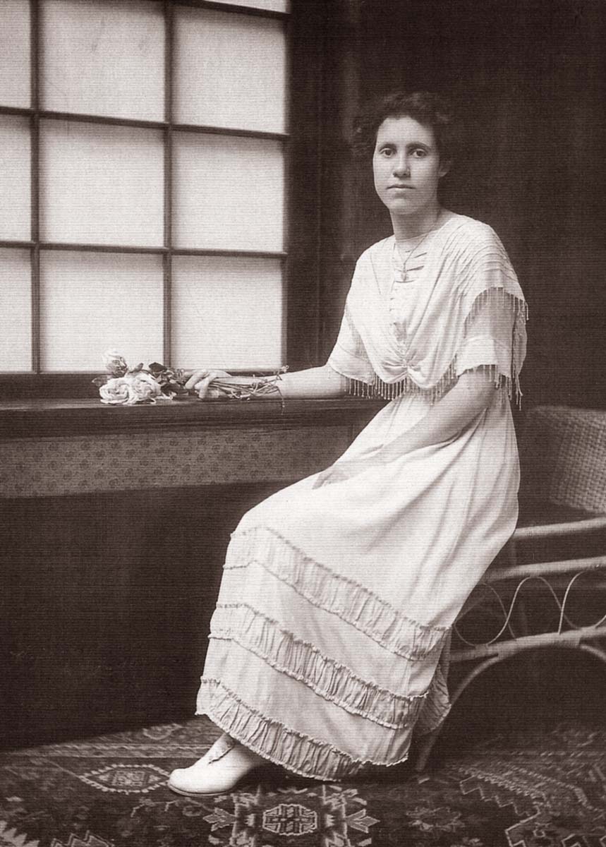 Bertha Dell Rogers McDowell [Allottee #1833]. Osage Nation Museum, Image courtesy of Sherry Bolin [P01-3856].